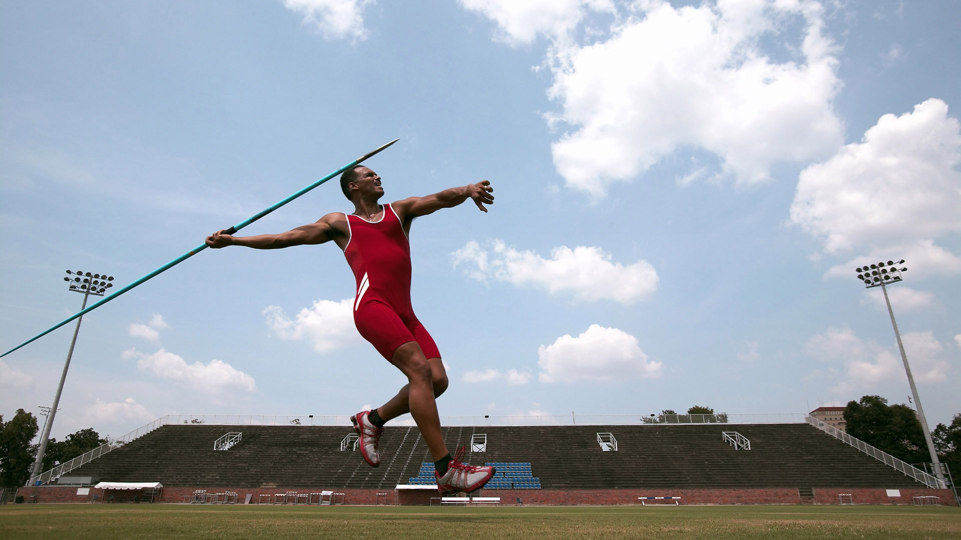 科特迪瓦男篮在非洲锦标赛中屡获佳绩，传递体育信念，科特迪瓦男子足球队